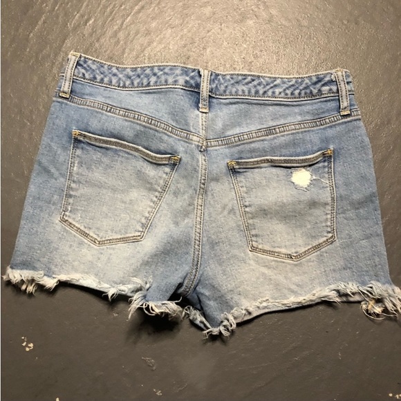 Universal Thread Distressed Denim Shorts - Picture 3 of 3